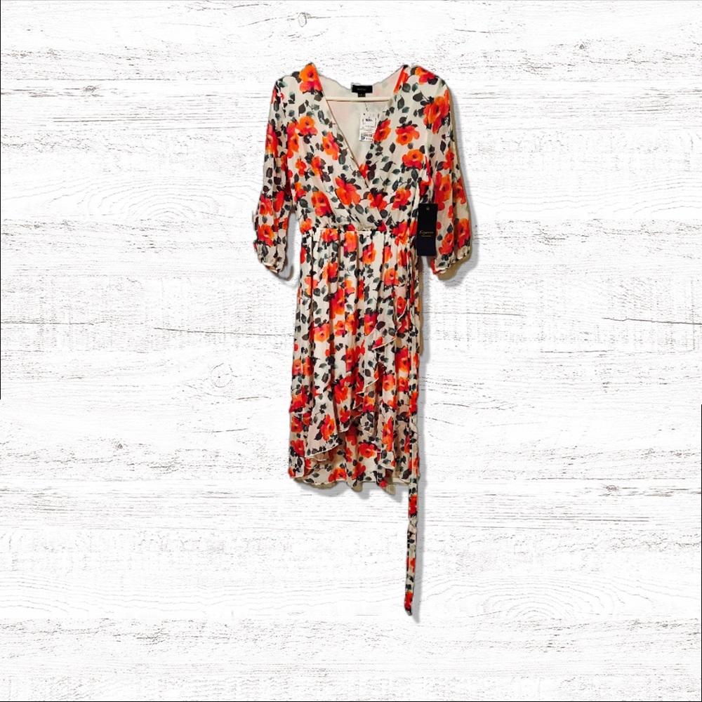 NWT Espresso brand flowered dress size Large